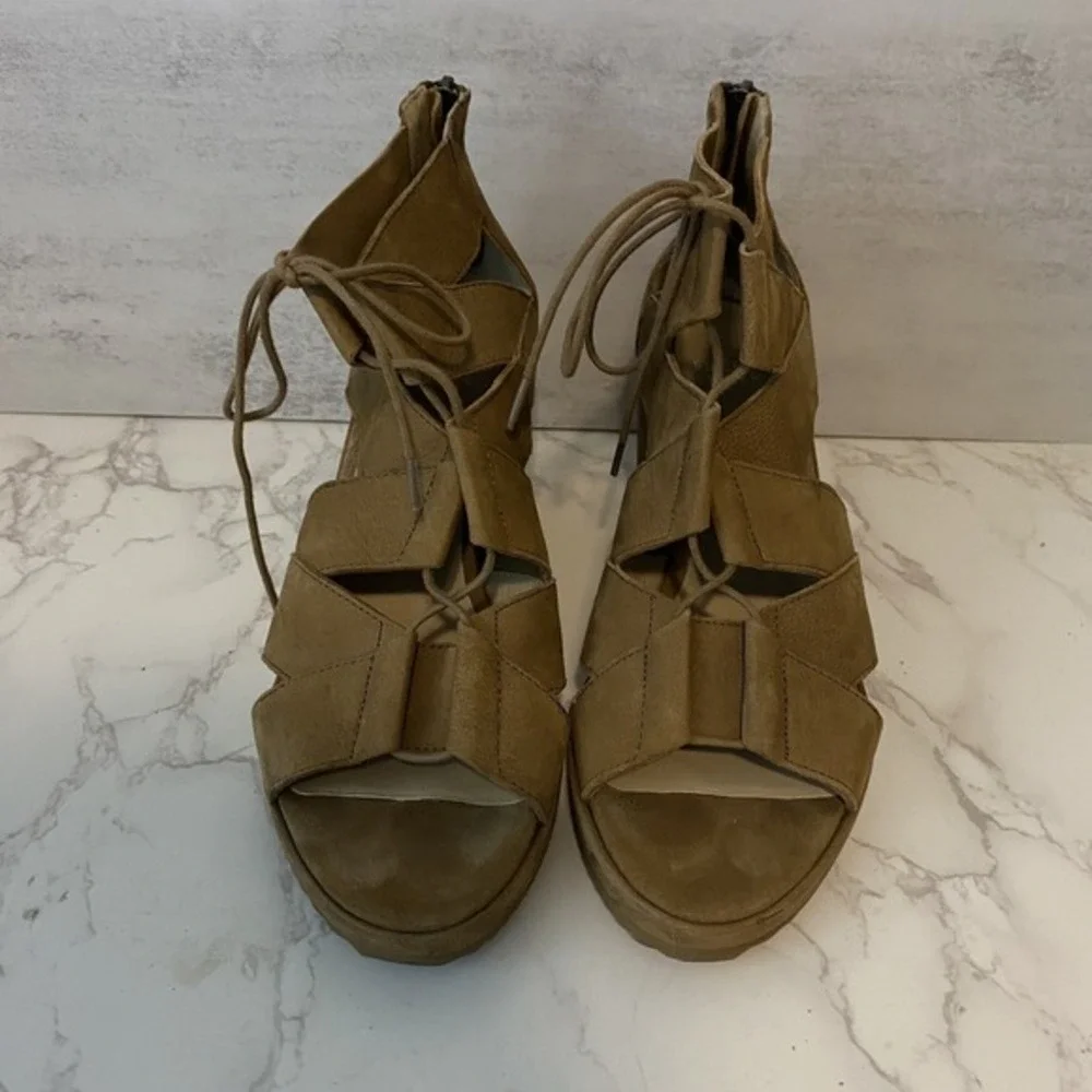 Eileen Fisher good pre
